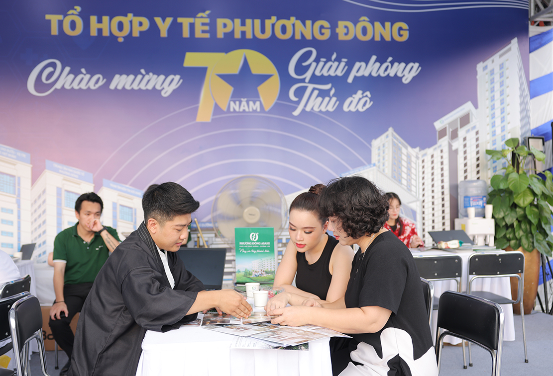 Tổ hợp Y tế Phương Đông ghi dấu ấn tại hội chợ kỷ niệm 70 năm giải phóng Thủ đô