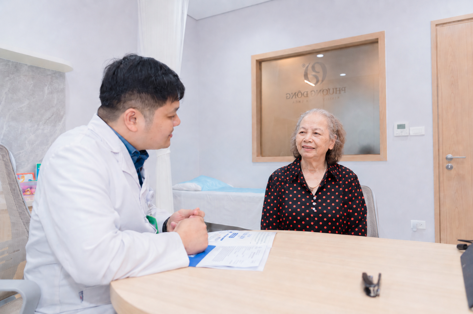 Từ giấc ngủ ngon đến tuổi già an yên: Cách Phương Đông Asahi chăm sóc người cao tuổi nhờ mô hình 
