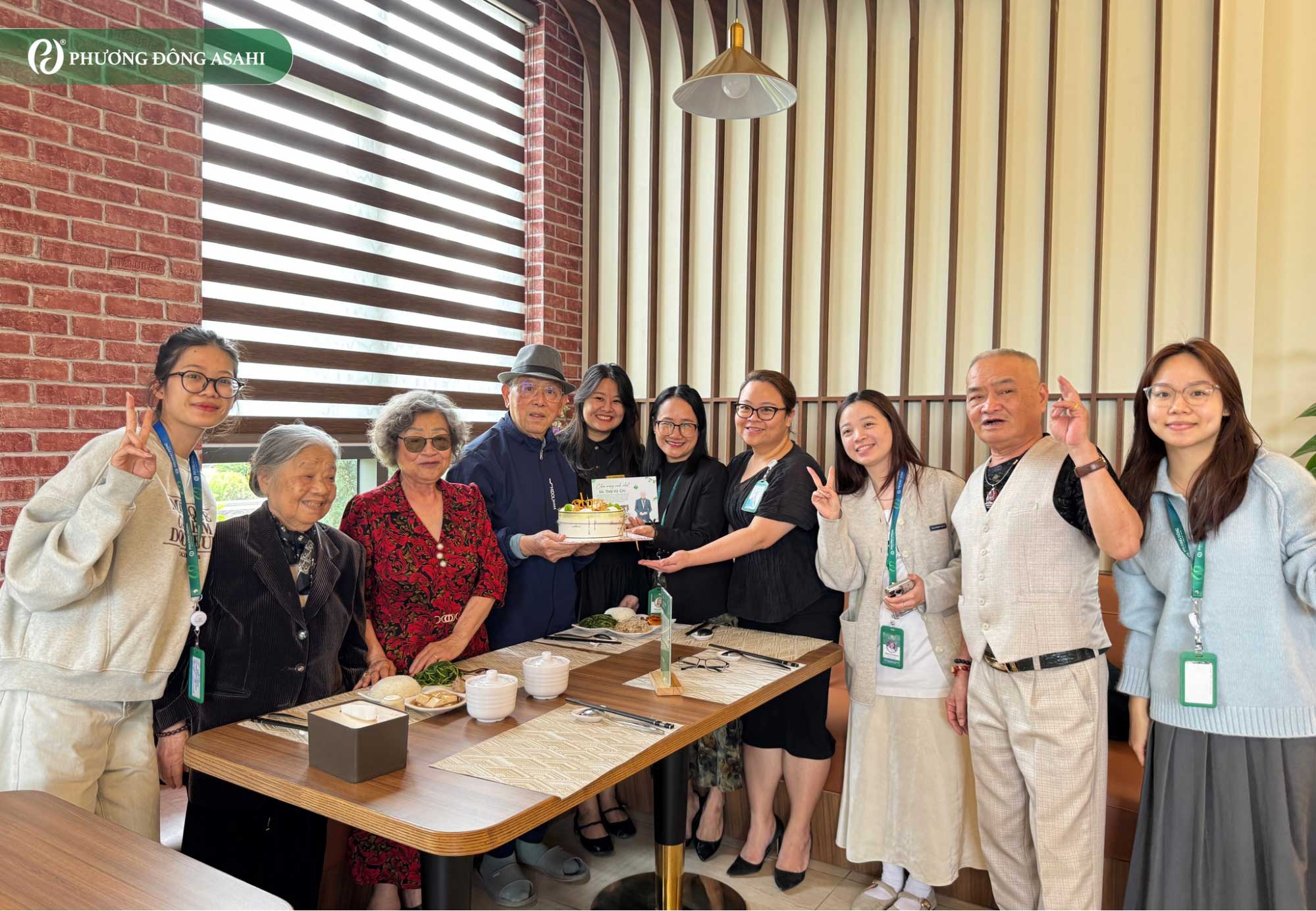 CHÚC MỪNG SINH NHẬT CƯ DÂN DƯỠNG LÃO MR. THÁI HỶ CHI